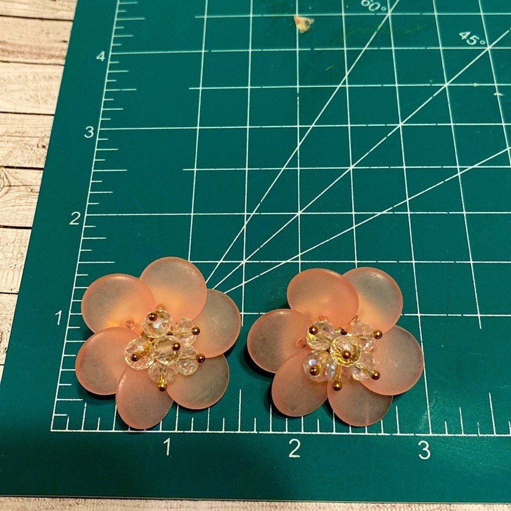 Women's Pink Flower Earrings Crystal Beaded Accent Studs Fashion‎ Jewelry - Picture 6 of 7